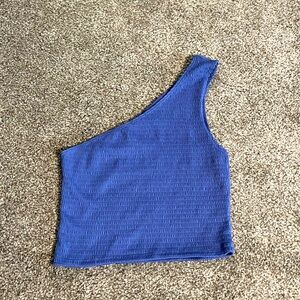 One shoulder crop top